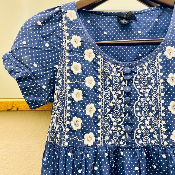 Forever 21 Embroidered dress - Picture 2 of 2